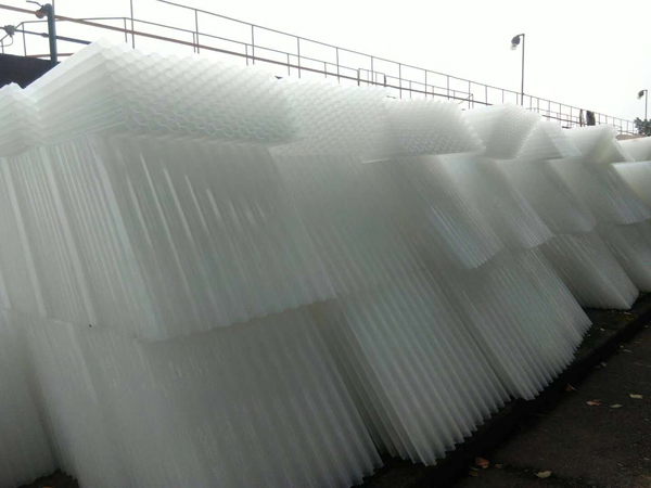 六角蜂窝斜管填料安装现场